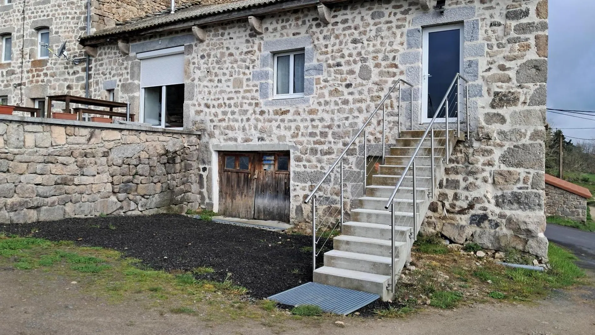 Gite De La Margeride contacts